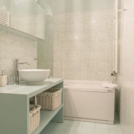 Stunning In The Heart Of Apartamento Veneza